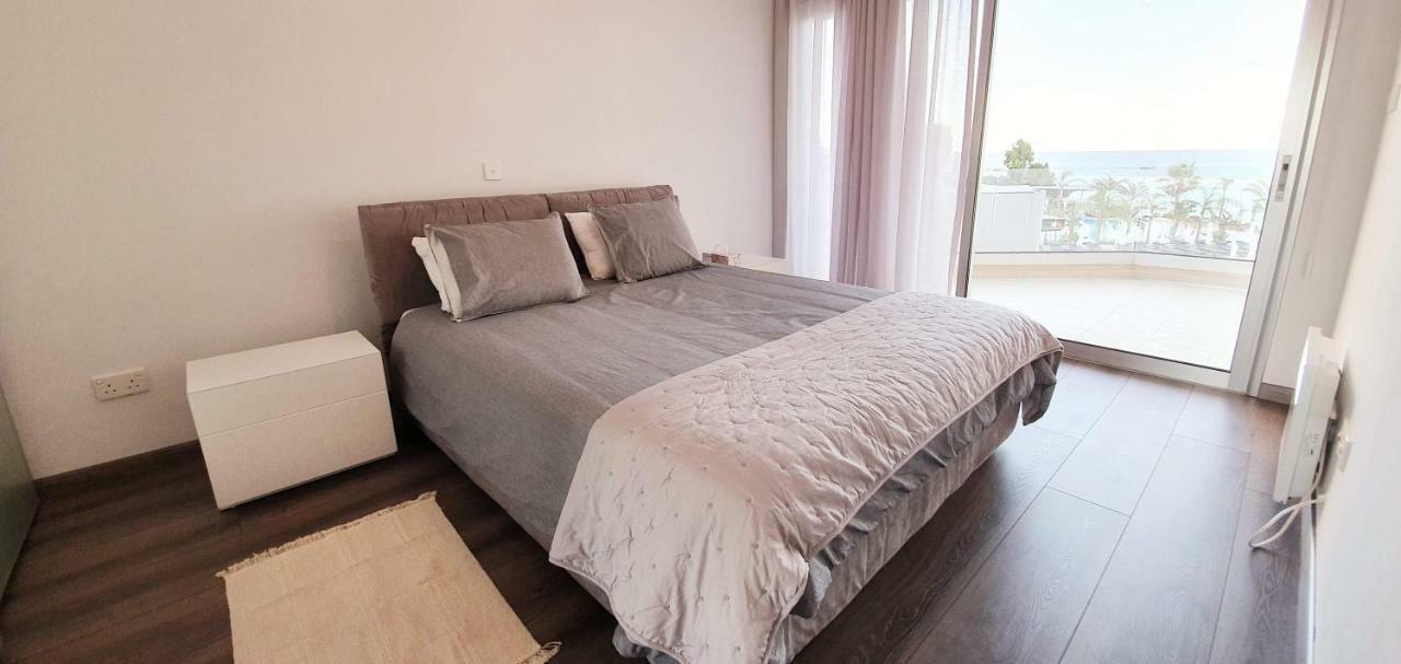 Ferienwohnung Pegasus Beach Front Limassol Exterior foto