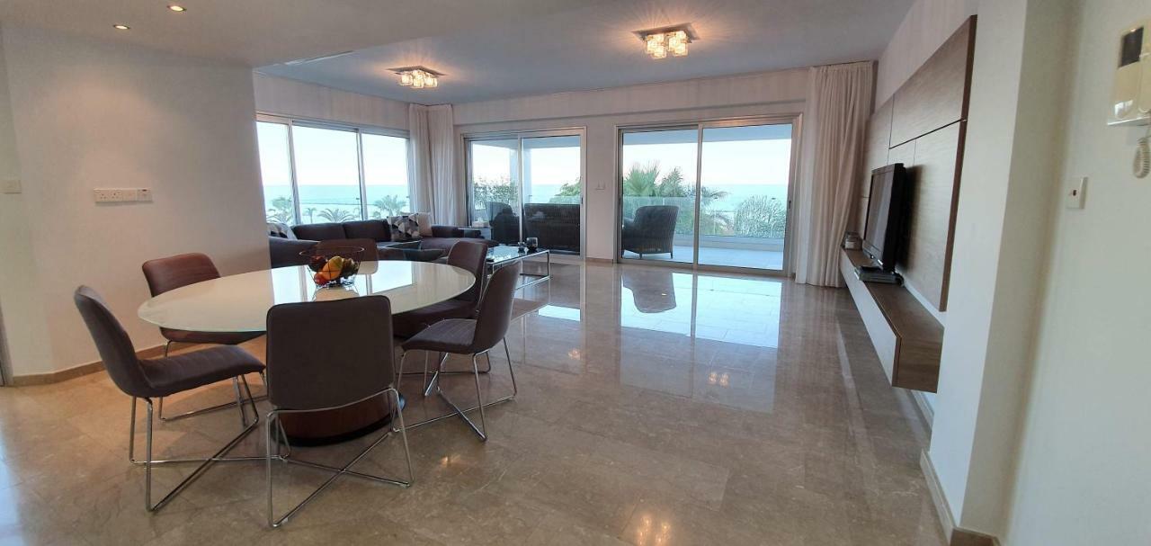 Ferienwohnung Pegasus Beach Front Limassol Exterior foto