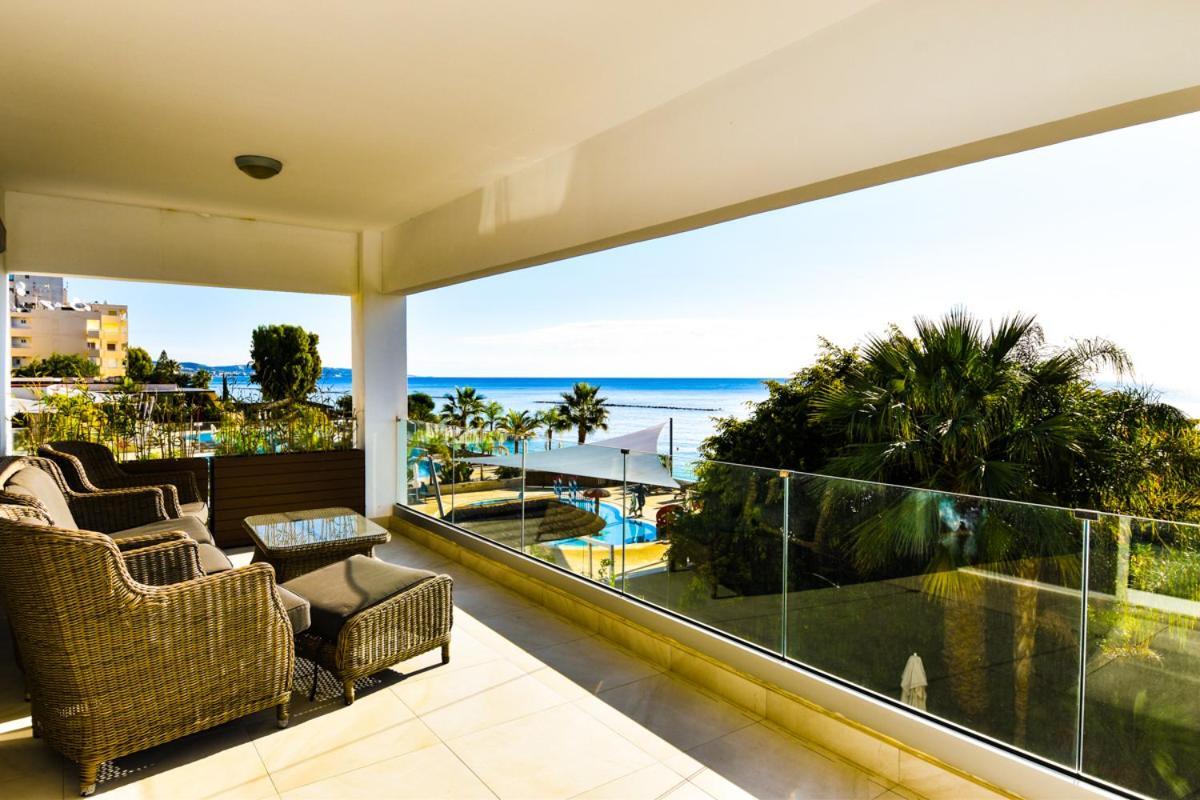 Ferienwohnung Pegasus Beach Front Limassol Exterior foto